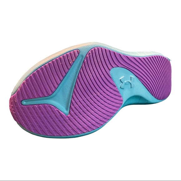 Brand New Under Armour Running Sneakers - 5.5 Youth (fits women size 7) - Picture 4 of 4